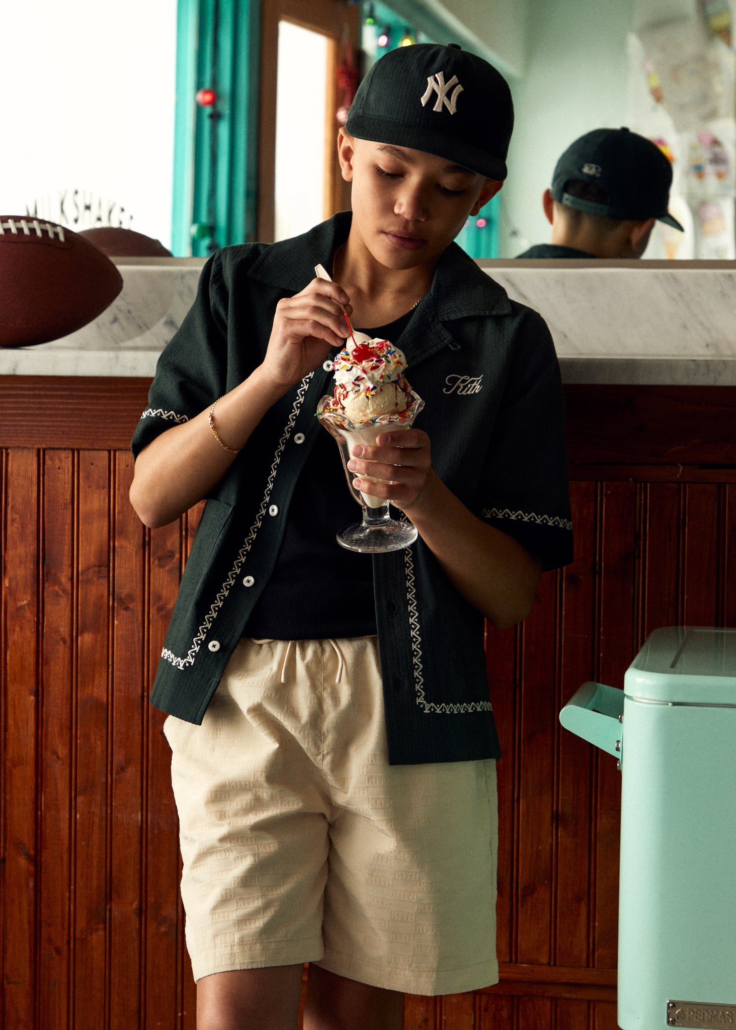 KITH ベージュ タオル生地セットアップ Kith Kids Pre-Summer 2024 – Kith Japan